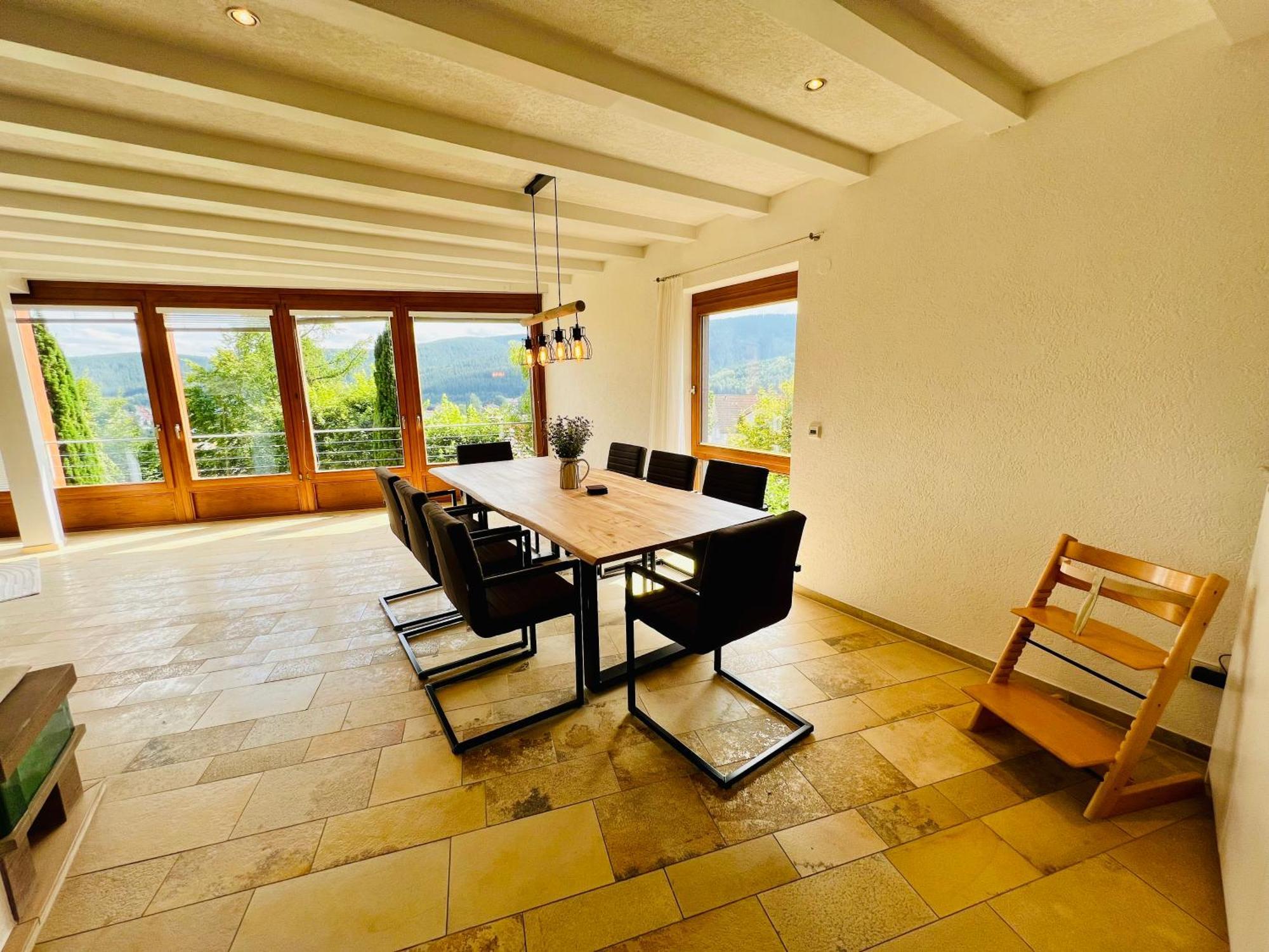 Panoramablick Mit Privatparkplatz, 2 Balkone Und 1,5 Baeder Apartment ทิทิเซ-นอยชตัดท์ ภายนอก รูปภาพ