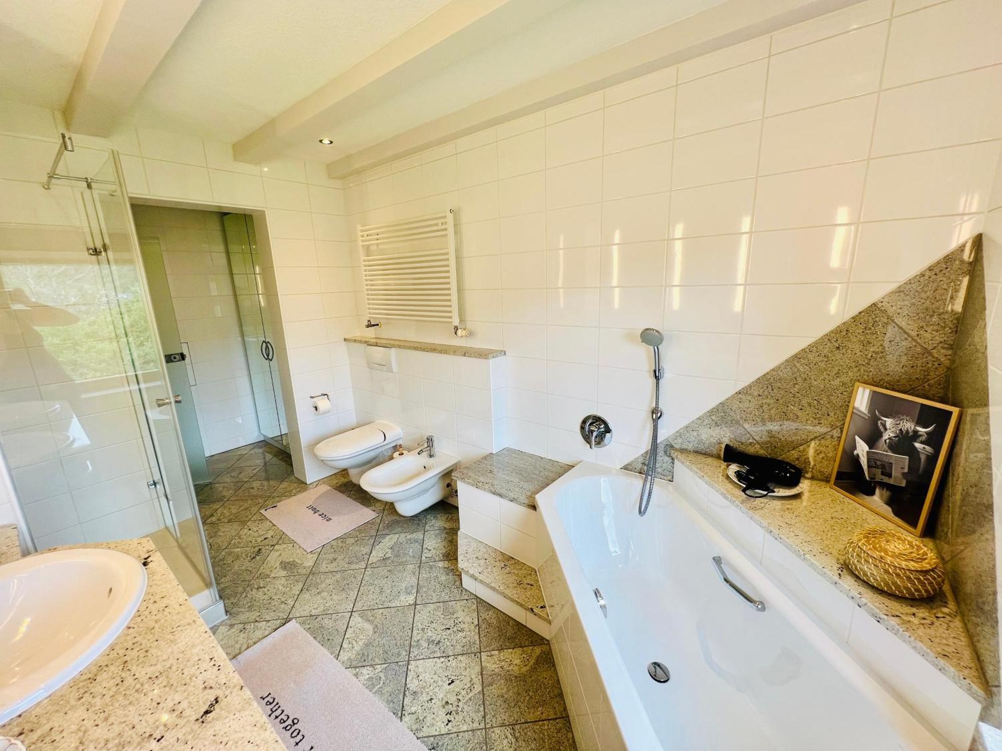Panoramablick Mit Privatparkplatz, 2 Balkone Und 1,5 Baeder Apartment ทิทิเซ-นอยชตัดท์ ภายนอก รูปภาพ