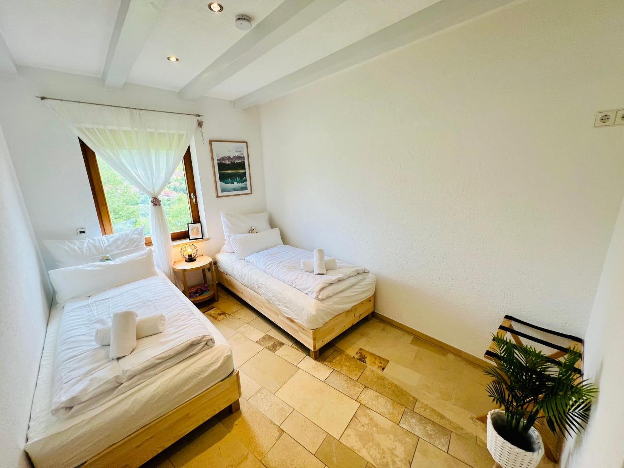 Panoramablick Mit Privatparkplatz, 2 Balkone Und 1,5 Baeder Apartment ทิทิเซ-นอยชตัดท์ ภายนอก รูปภาพ