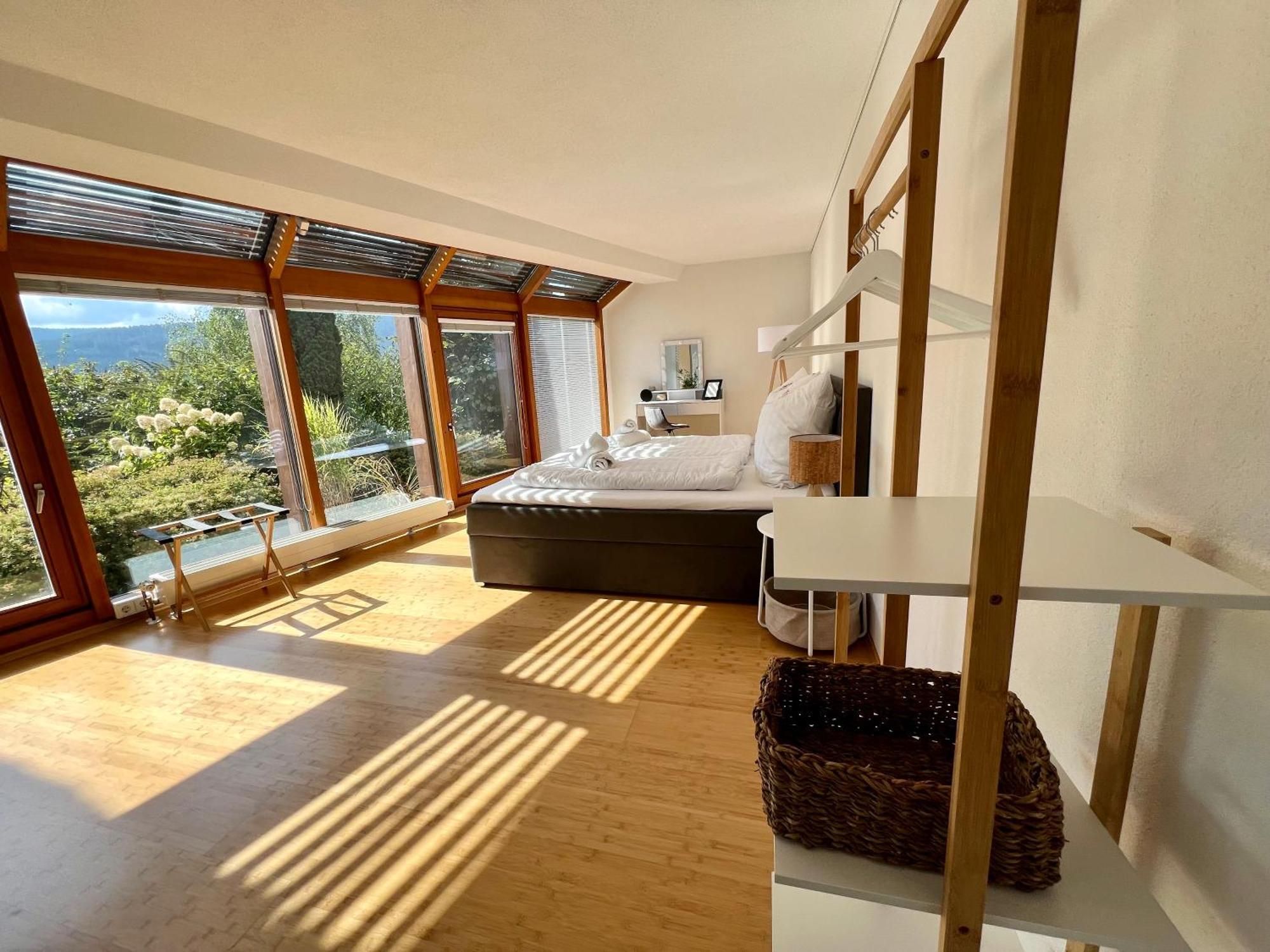 Panoramablick Mit Privatparkplatz, 2 Balkone Und 1,5 Baeder Apartment ทิทิเซ-นอยชตัดท์ ภายนอก รูปภาพ