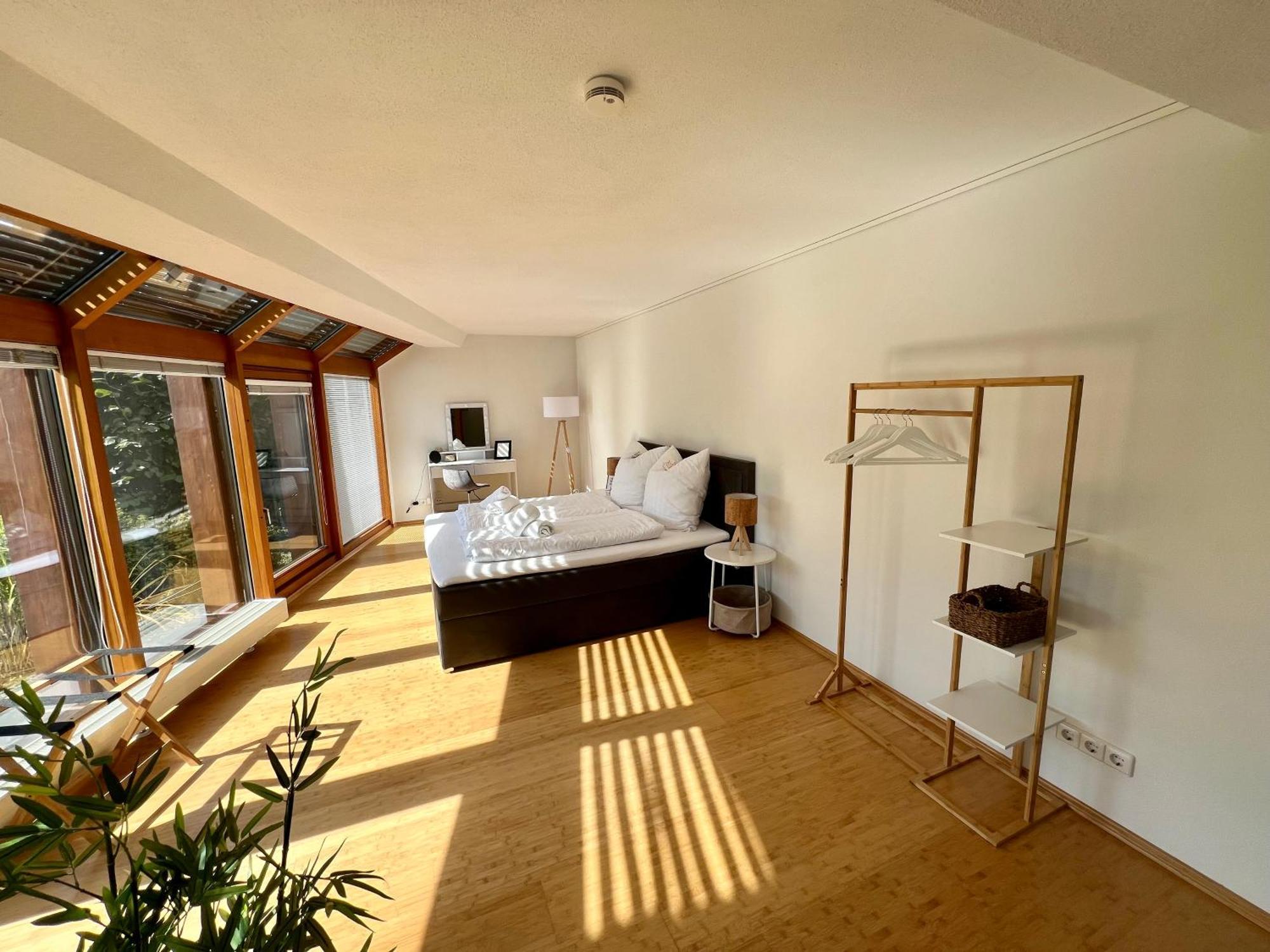 Panoramablick Mit Privatparkplatz, 2 Balkone Und 1,5 Baeder Apartment ทิทิเซ-นอยชตัดท์ ภายนอก รูปภาพ